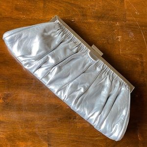 🌈 2/$15 Silver Clutch Shoulder Chain Purse